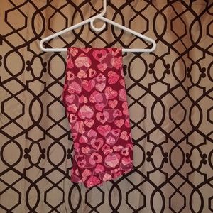 TC lularoe leggings. Valentine hearts. Never worn